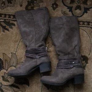 Cute gray boots